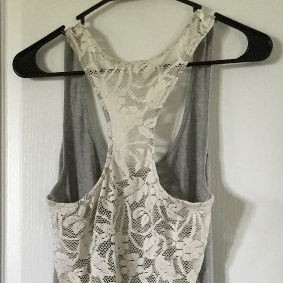 Roxy. Large. White and gray tank - Picture 2 of 3